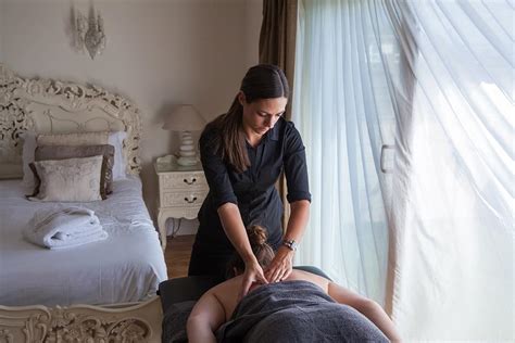 Intimate massage Erotic massage Zetel